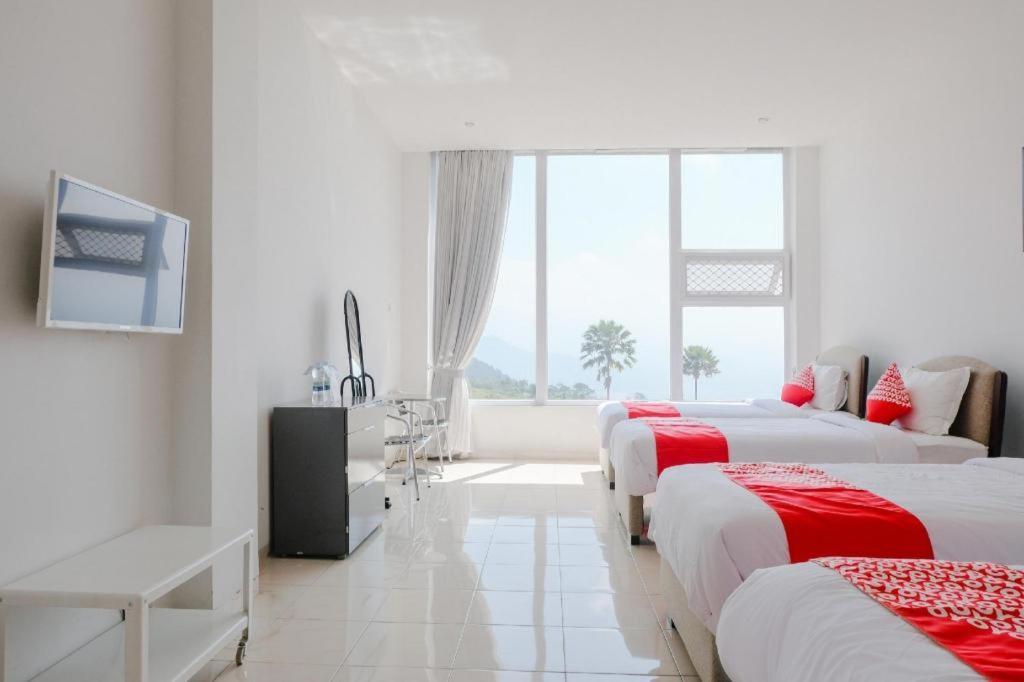 OYO 1194 Villa Bukit Panderman Residence Batu  Exterior foto